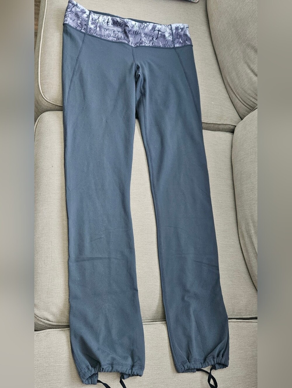 Lululemon Gray Yoga Pants Graphic Waistband Drawstring Hem Dance Sweatpants
